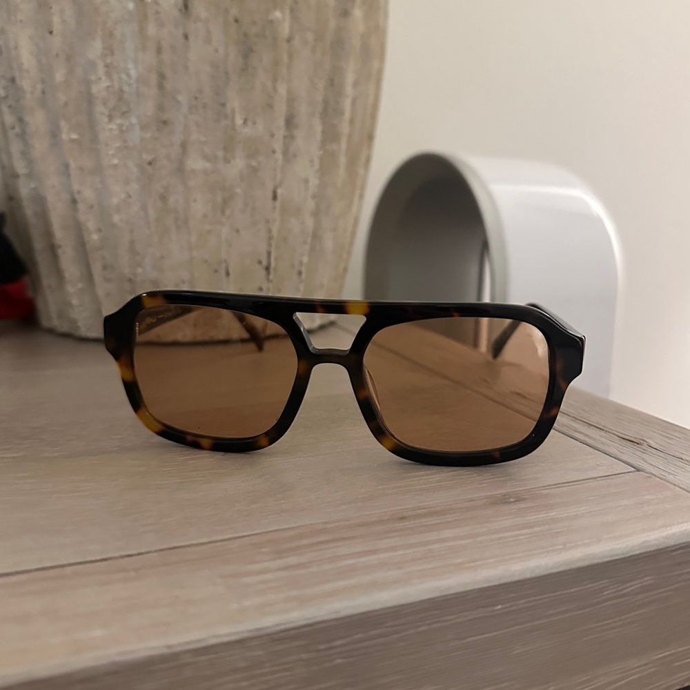 VEHLA DIXIE SUNGLASSES